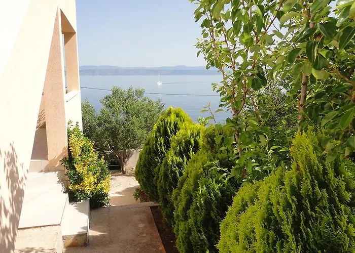 Adriatic Escape Rogač